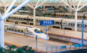 铁路双节“超级黄金周”运输启动 深圳北站10月1日或将迎来客流最高峰